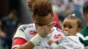 Criança ora por Neymar na Copa, e atacante responde: “Vai dar tudo certo"