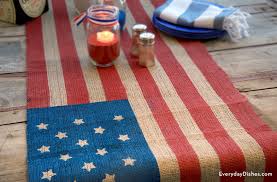 Résultat de recherche d'images pour "4th of July table runners"