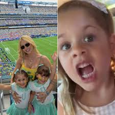 Filha de Virginia e Zé Felipe diverte com declaração sobre a mãe: "Manda em todo mundo"