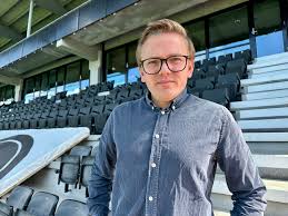 Nå blir det ølservering: – Ja, vi kasta oss rundt