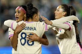 San Diego Wave beat Denver Summit in stunning comeback to maintain No. 1 spot in NWSL