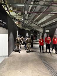 Torcedores do Flamengo ‘infiltrados’ na torcida do Atlético são retirados na Arena MRV