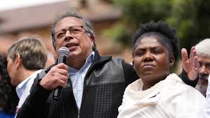 Crisis Política en Colombia: ¿Intento de Golpe Contra Petro? - Imagen principal del artículo