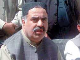 Pakistan Muslim League-Nawaz (PML-N) central leadership finds itself in a fix after its Balochistan chapter president Sardar Sanaullah Zehri lodged an FIR ... - 539280-SanaullahZehri-1366665364-302-640x480