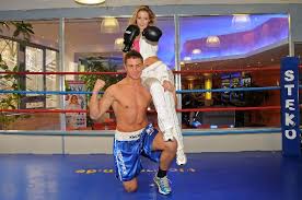 Florian Pavic: Frau Kaiser und der Kickboxer - Sportmix ... - media.facebook.4866736d-ad8a-470c-82d5-7943695ed991.normalized