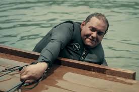 George Santos just cannot pull himself out of the water in must-see Special Forces sneak peek