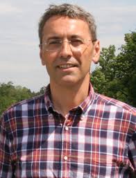 Norbert Kräuchi ist Leiter der Abteilung Landschaft und Gewässer des Kantons Aargau. Er war an der Erstellung des Berichts «Risiken und Chancen des ... - 29414141