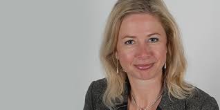 Anne Connelly, Chefin des europäischen Marktingbereichs von Morningstar, ist auf der gestrigen Hauptversammlung des Wiesbadener Finanzdienstleisters Aragon ... - 1377855738_anne-cannelly-2