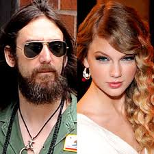 Hey Chris Robinson—pick on someone your own size! The moody rocker (and Kate Hudson ex) is the latest star to verbally attack the country cutie, ... - 300.CRobinson.TSwift.tg.090310