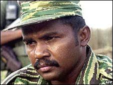 Col Karuna shortly after splitting from the Tamil Tigers - _45171780_45171769