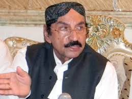 PPP parliamentary leader Makhdoom Amin Fahim while speaking to media outside Bilawal House confirmed that Syed Qaim Ali Shah had been nominated in a meeting ... - 555476-QaimAliShah-1369744659-312-640x480