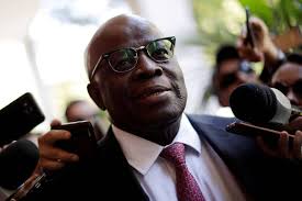 Joaquim Barbosa se filia ao partido DC, que pretende lançá-lo à Presidência