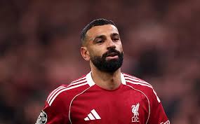 معادلة رقم أسطورة فرنسا.. ماذا ينتظر محمد صلاح ضد ليدز؟