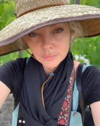 Bijou Phillips says she’s ‘hanging on by a thread’ in rare interview as ‘urgent’ kidney search continues