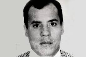... Juan Pablo Hinestrosa anunció la exhumación de los restos del jefe del fundador de las Autodefensas Unidas de Colombia (AUC), Fidel Castaño Gil. - 19f8af4ff19f8a2ccf17ef58f807d502