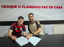 Flamengo acerta empréstimo do mexicano Diego Reyes