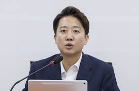 이준석