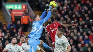 Nos Belges à l’étranger : Nottingham et Sels s’offrent Liverpool, Philippe Clement rate ses débuts avec Norwich (vidéo)