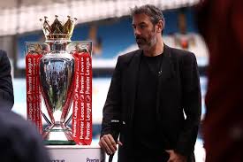 Mengapakah trofi Liga Perdana Inggeris dipamerkan di Etihad?