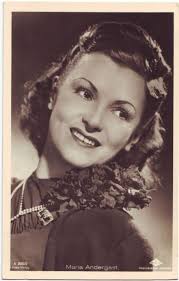 Maria Andergast, de son vrai nom Maria Pitzer, naquit le 4 juin 1912 à Brunnthal, en Allemagne. Elle a joué dans 65 films et téléfilms de 1934 à 1974. - 3106586911_1_3_Ge4VDIIE