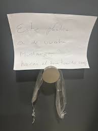 ¡Vecino Problemático! Recién Llegó y Ya Le Dejaron Este Mensaje... - Imagen principal del artículo