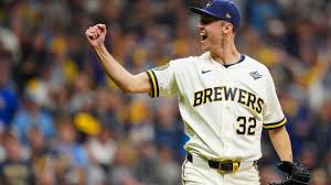 World Series: Milwaukee Brewers beat Tampa Bay Rays 3-2 in opening game