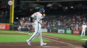 Velázquez, Smith provide much-needed outfield spark for Astros