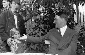 Resultado de imagen de Adolf hitler en la intimidad