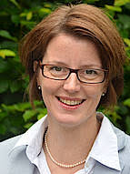 Ruth Wienöbst. Schulleitung. Gesundheits- und Krankenpflegerin