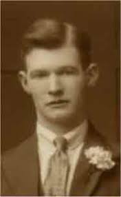 Robert Ernest Quinney. Robert Ernest Quinney was born on 4 September 1901 in 9 Curdworth Terrace, Greenway Street, Aston, Warwickshire, England.1,2 Samuel ... - robert-quinney-id-7117