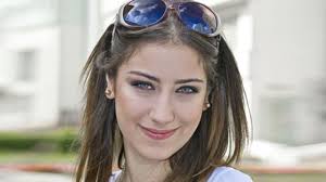 Résultat de recherche d'images pour "hazal kaya"