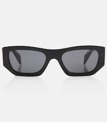 Rectangular sunglasses in black - Prada | Mytheresa