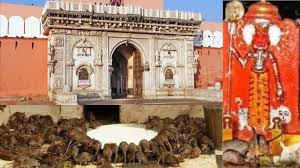 Karni Mata Temple Bikaner: बीकानेर के इस मंदिर में आरती में शामिल होते हैं चूहे… जानिए करणी माता मंदिर से जुड़ी खास बातें