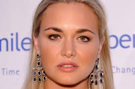 Vanessa Trump Pictures - 2010%2BOperation%2BSmile%2BAnnual%2BGala%2BYJDFkZMreD9m