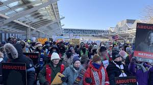 Minnesota tem greve geral em protesto contra ICE: ‘apagão econômico’