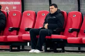 Podcast de futebol | “Se o AZ tivesse um novo DT em dois meses, os aspirantes a treinador já poderiam ter um novo clube.”