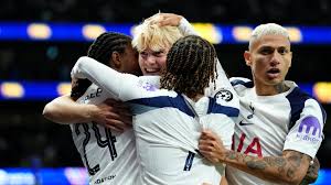 Tottenham vence al Villarreal con autogol: ¡Debut triunfal en Champions! - Imagen ilustrativa del artículo
