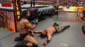 Drew McIntyre Loves This Game, Beats Jacob Fatu With His Phone At WrestleMania 42