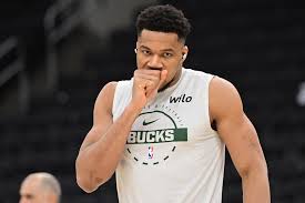Hawks help their playoff chances by downing Bucks