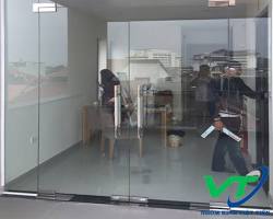 Hình ảnh về Cửa kính 2 cánh