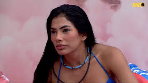 BBB 26: Marciele passa mal durante Festa do Líder e é carregada por Breno