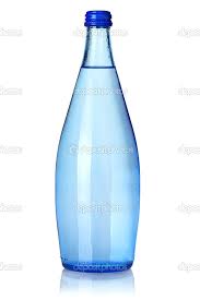 Risultati immagini per Acqua minerale bottiglia di vetro