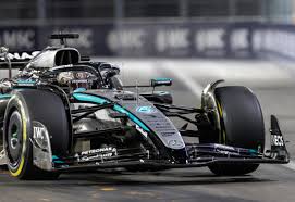 Lidera Russell tercera práctica en Las Vegas bajo pista húmeda –...