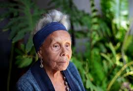 Betye Saar, a Los Angeles artist who transformed collections of bigoted bric-a-brac, has died