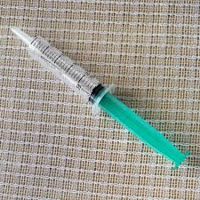 おもちゃの注射器 プラスチック製】 お子様のままごとに 計量に ...