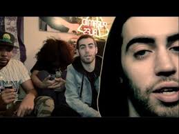 Here is Sam Lachow&#39;s latest music video for the song “Banana Goo Pie”. Sam and Raz Simone will be going on an 11 City tour with Wax Tailor starting this ... - 074