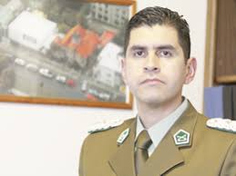 ... teniente coronel de Carabineros, Mauricio Valdivia, dijo que “la violencia intrafamiliar tiene elementos característicos de la sicopatía”. - 32855