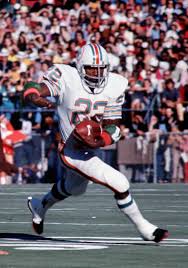 Former Dolphins star running back Mercury Morris, a two-time Super Bowl 
champ, dies at 77