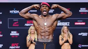 Ex-paraquedista do Exército, Michael PQD troca os céus pelo octógono em estreia no UFC