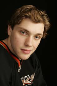 Bobby Ryan Nickname “B-Rye” Favorite NHL team growing up. Philadelphia Flyers. When I was really young I liked watching center Pelle Eklund. Favorite food - port_080ls